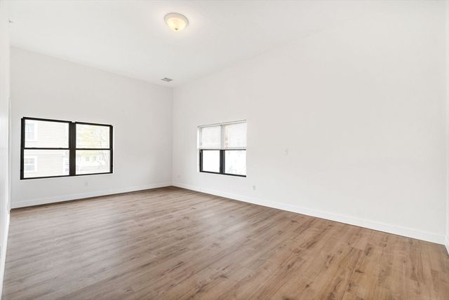 157 Beale Street 6, Quincy, MA 02170