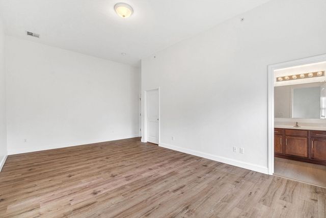 157 Beale Street 6, Quincy, MA 02170