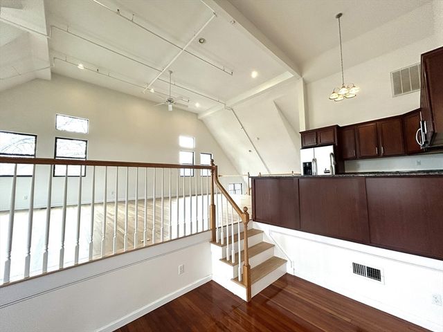 157 Beale Street 6, Quincy, MA 02170