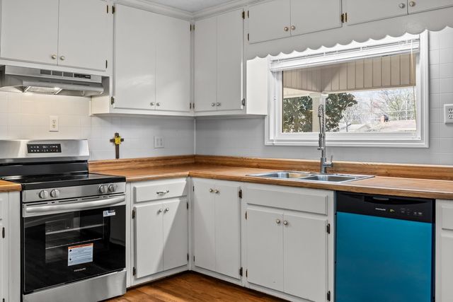 170 Westview St, Camden, TN 38320