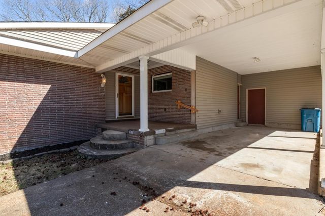 170 Westview St, Camden, TN 38320