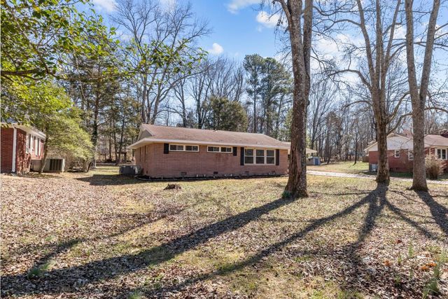 170 Westview St, Camden, TN 38320