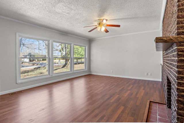 170 Westview St, Camden, TN 38320