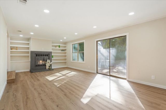 1453 Eagle Canyon Drive, China Spring, TX 76633