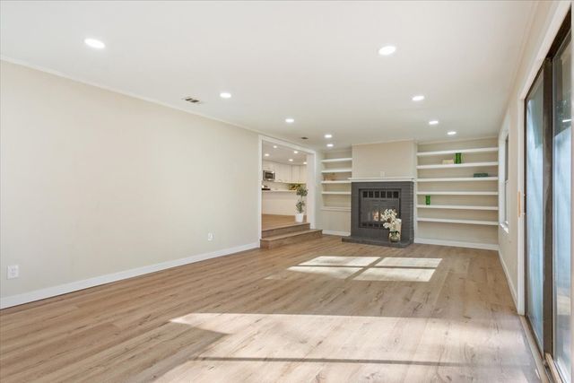 1453 Eagle Canyon Drive, China Spring, TX 76633