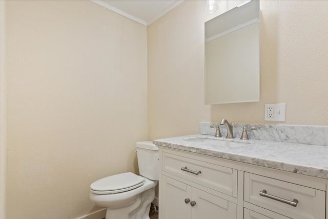 1453 Eagle Canyon Drive, China Spring, TX 76633