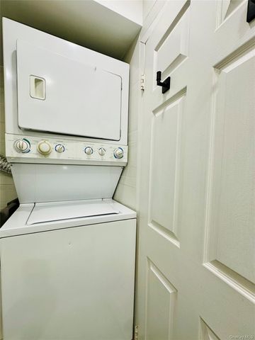 136-17 Maple Avenue 5A, Flushing, NY 11355