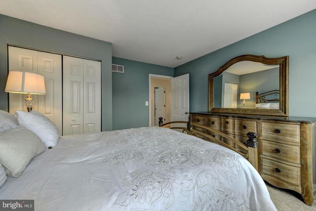 141 QUIET RD, Sicklerville, NJ 08081