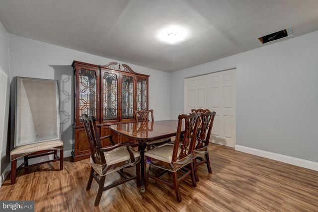 141 QUIET RD, Sicklerville, NJ 08081