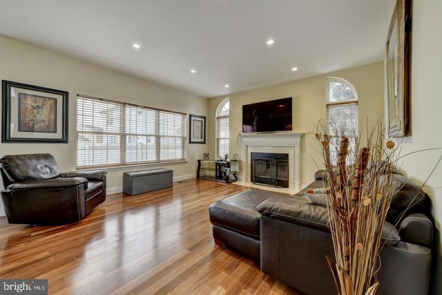141 QUIET RD, Sicklerville, NJ 08081