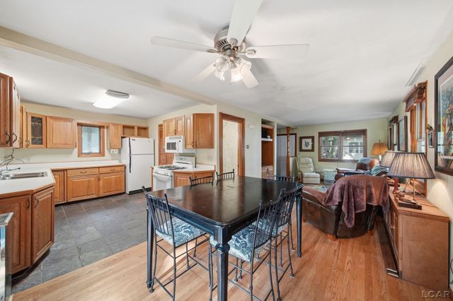 295 Ridgeway Drive, Brooklyn, MI 49230