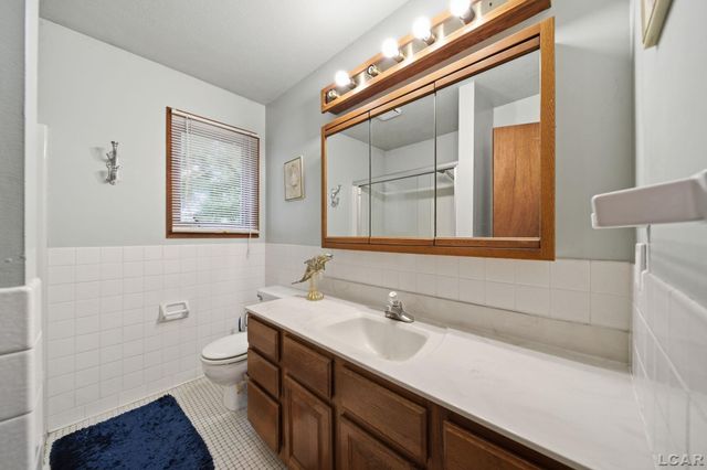 295 Ridgeway Drive, Brooklyn, MI 49230