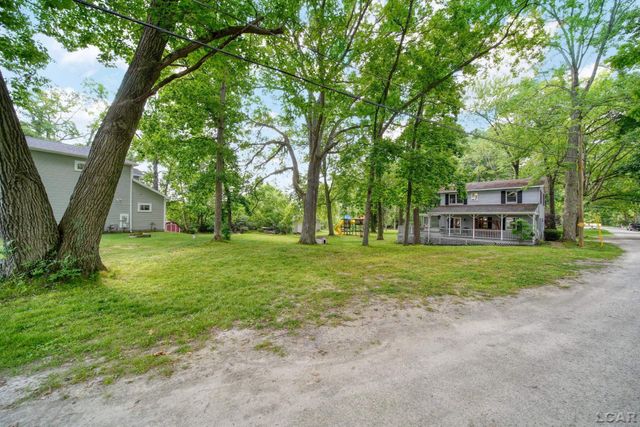 295 Ridgeway Drive, Brooklyn, MI 49230