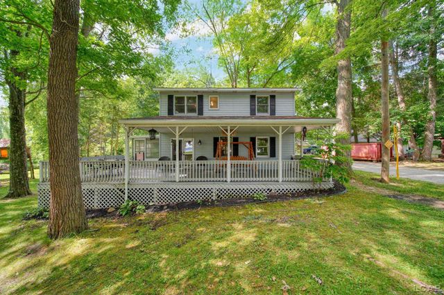 295 Ridgeway Drive, Brooklyn, MI 49230