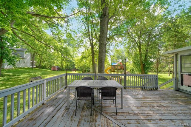 295 Ridgeway Drive, Brooklyn, MI 49230