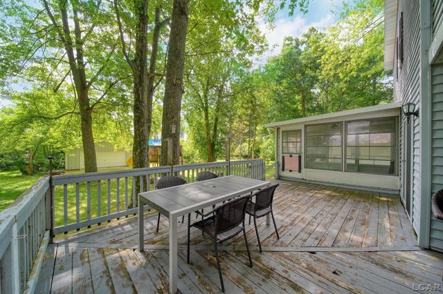 295 Ridgeway Drive, Brooklyn, MI 49230