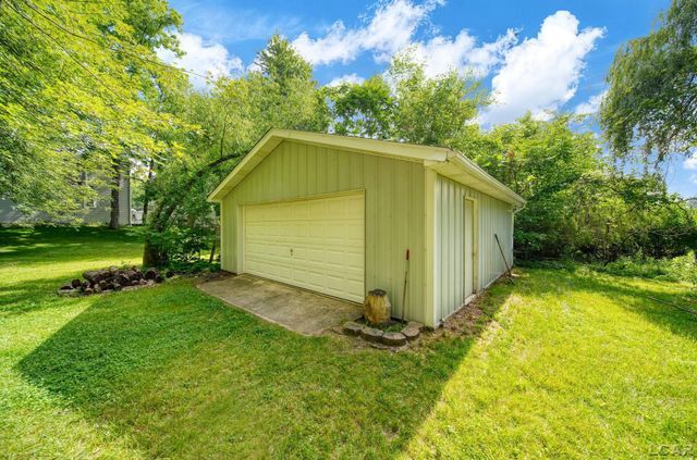 295 Ridgeway Drive, Brooklyn, MI 49230