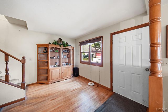 295 Ridgeway Drive, Brooklyn, MI 49230