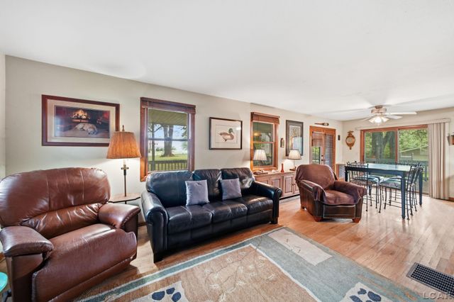 295 Ridgeway Drive, Brooklyn, MI 49230