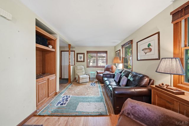 295 Ridgeway Drive, Brooklyn, MI 49230