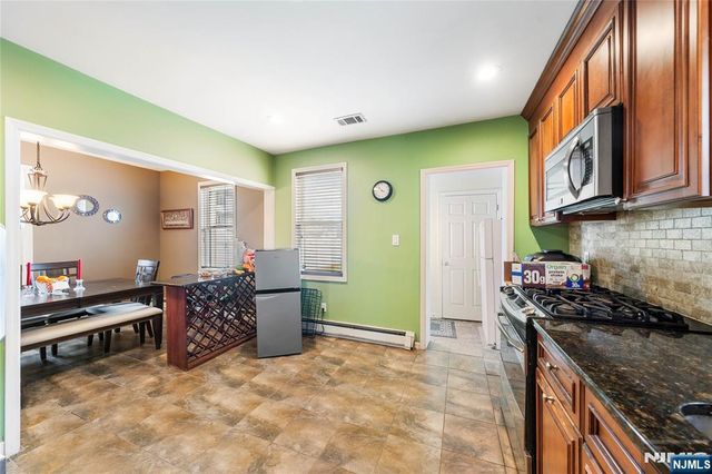 17 Dietrich Street, Little Ferry, NJ 07643