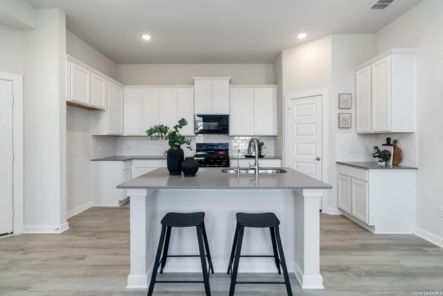 11155 Schmidt Lane, Converse, TX 78109