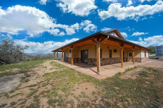 24710 Sutherland Drive, Ramona, CA 92065