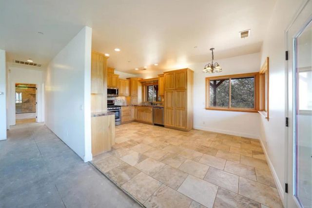 24710 Sutherland Drive, Ramona, CA 92065