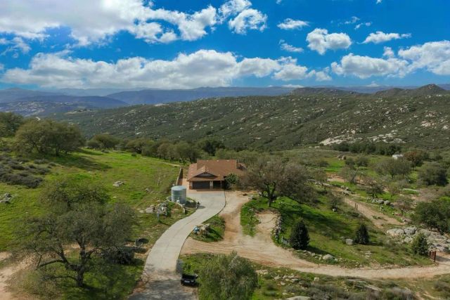 24710 Sutherland Drive, Ramona, CA 92065