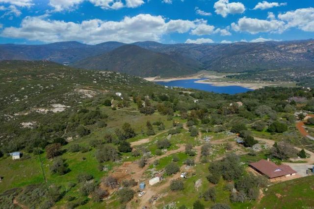 24710 Sutherland Drive, Ramona, CA 92065