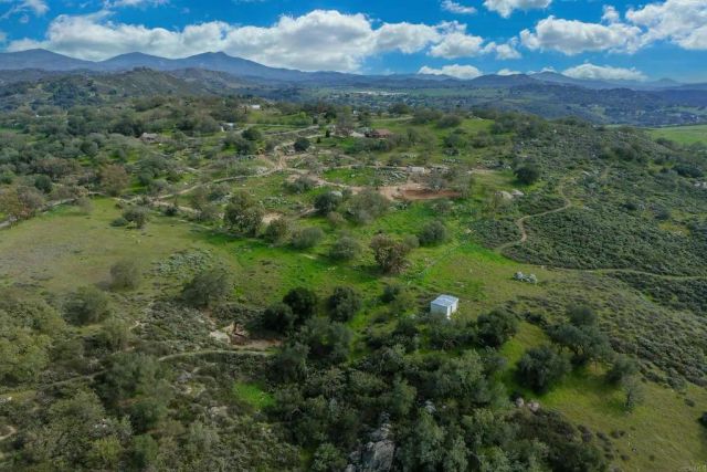 24710 Sutherland Drive, Ramona, CA 92065