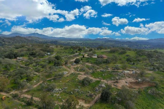 24710 Sutherland Drive, Ramona, CA 92065