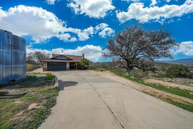 24710 Sutherland Drive, Ramona, CA 92065