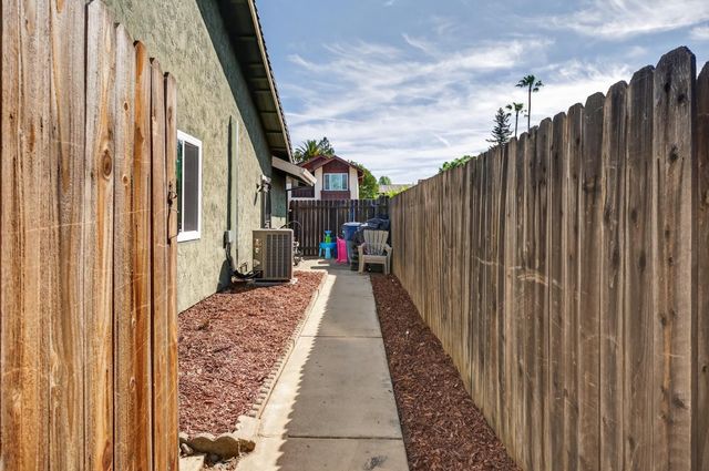 6605 Thunderhead Cir, Orangevale, CA 95662