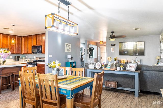 5414 Red Wheat Avenue, Bakersfield, CA 93313