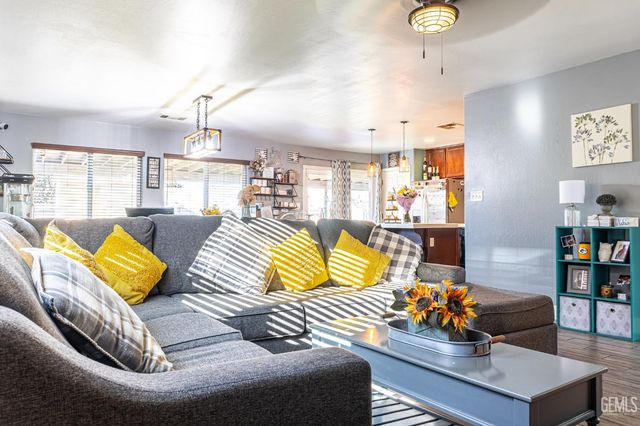 5414 Red Wheat Avenue, Bakersfield, CA 93313