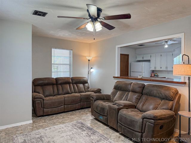 292 N Moccasin Avenue, Tahlequah, OK 74464