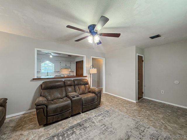 292 N Moccasin Avenue, Tahlequah, OK 74464