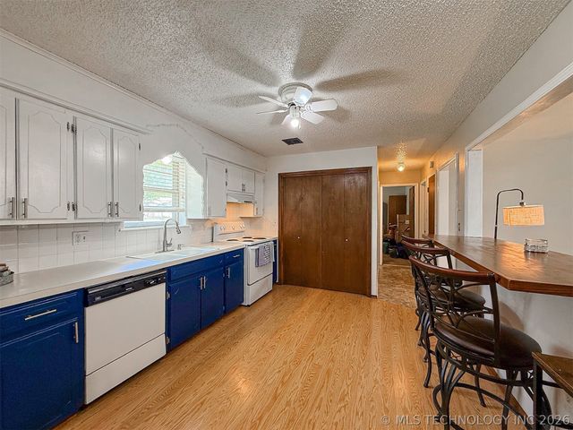292 N Moccasin Avenue, Tahlequah, OK 74464