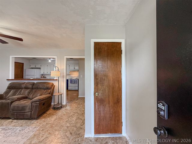 292 N Moccasin Avenue, Tahlequah, OK 74464