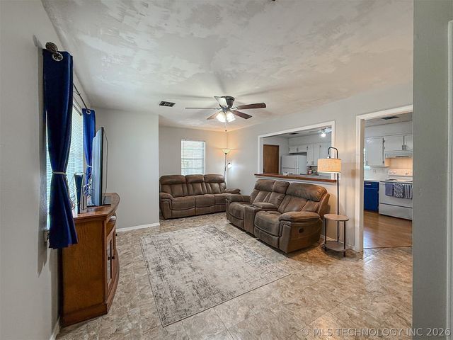 292 N Moccasin Avenue, Tahlequah, OK 74464