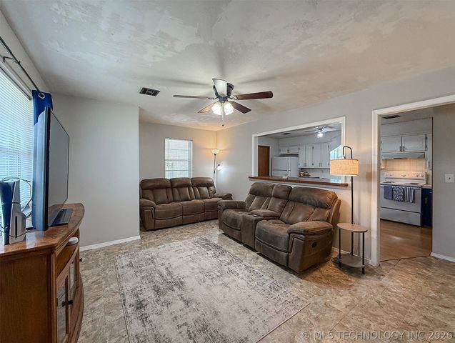 292 N Moccasin Avenue, Tahlequah, OK 74464