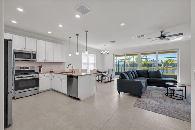 4911 SIENNA ISLES AVENUE, Wimauma, FL 33598