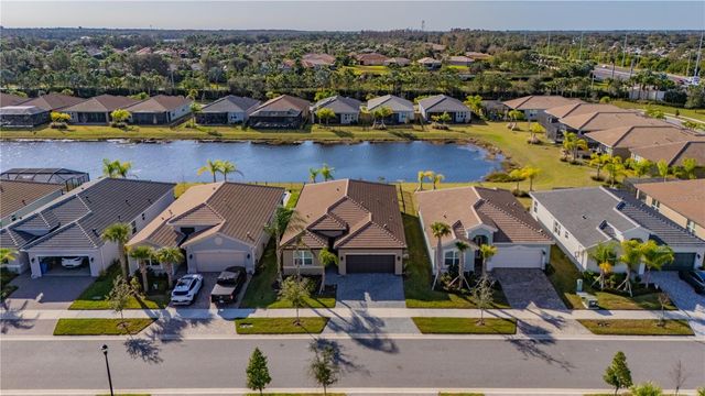 4911 SIENNA ISLES AVENUE, Wimauma, FL 33598