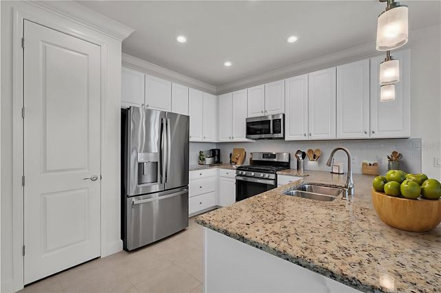 4911 SIENNA ISLES AVENUE, Wimauma, FL 33598