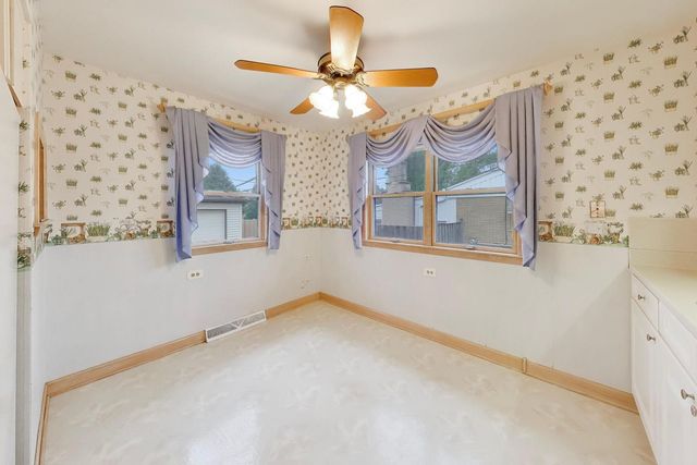 309 Wisconsin Drive, Des Plaines, IL 60016
