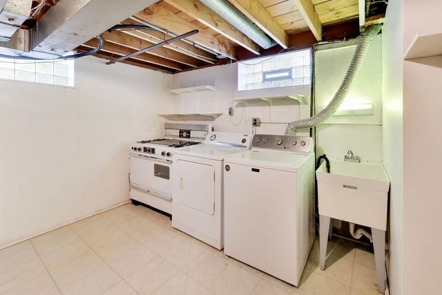 309 Wisconsin Drive, Des Plaines, IL 60016
