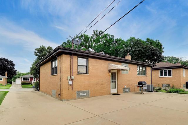 309 Wisconsin Drive, Des Plaines, IL 60016
