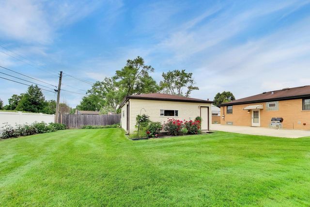 309 Wisconsin Drive, Des Plaines, IL 60016