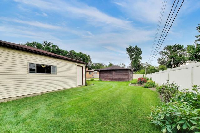 309 Wisconsin Drive, Des Plaines, IL 60016